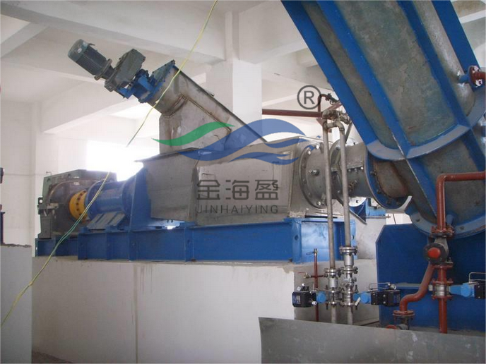 螺旋壓榨破碎機(jī)帶水印.png